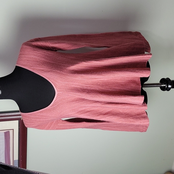 🎁 Free People pink retro 70s hippie bell sleeve sweater - Picture 1 of 5